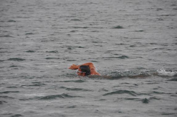 Nadando na Lagoa Azul, em Jericoacoara - CE